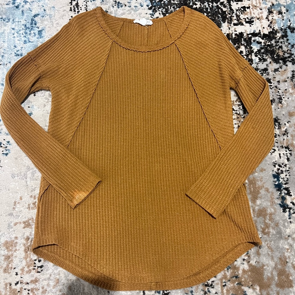 Loveriche waffle knit crew!!